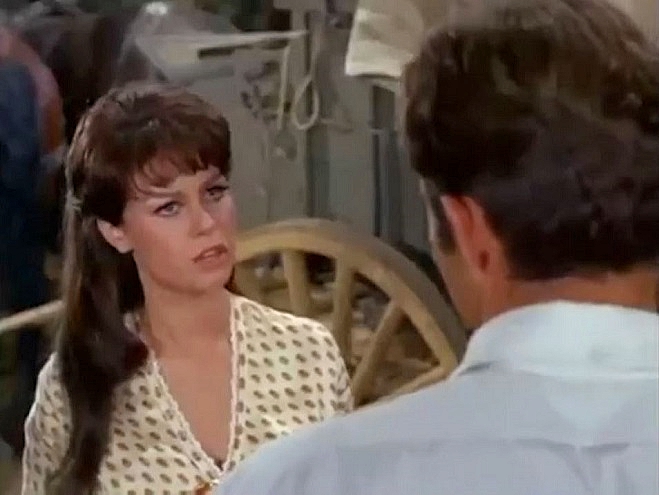 WILD-WILD-WEST-LANA-WOOD-SHEILA-O-SHAUGNESSY-1-A-FOTOR-2.jpg