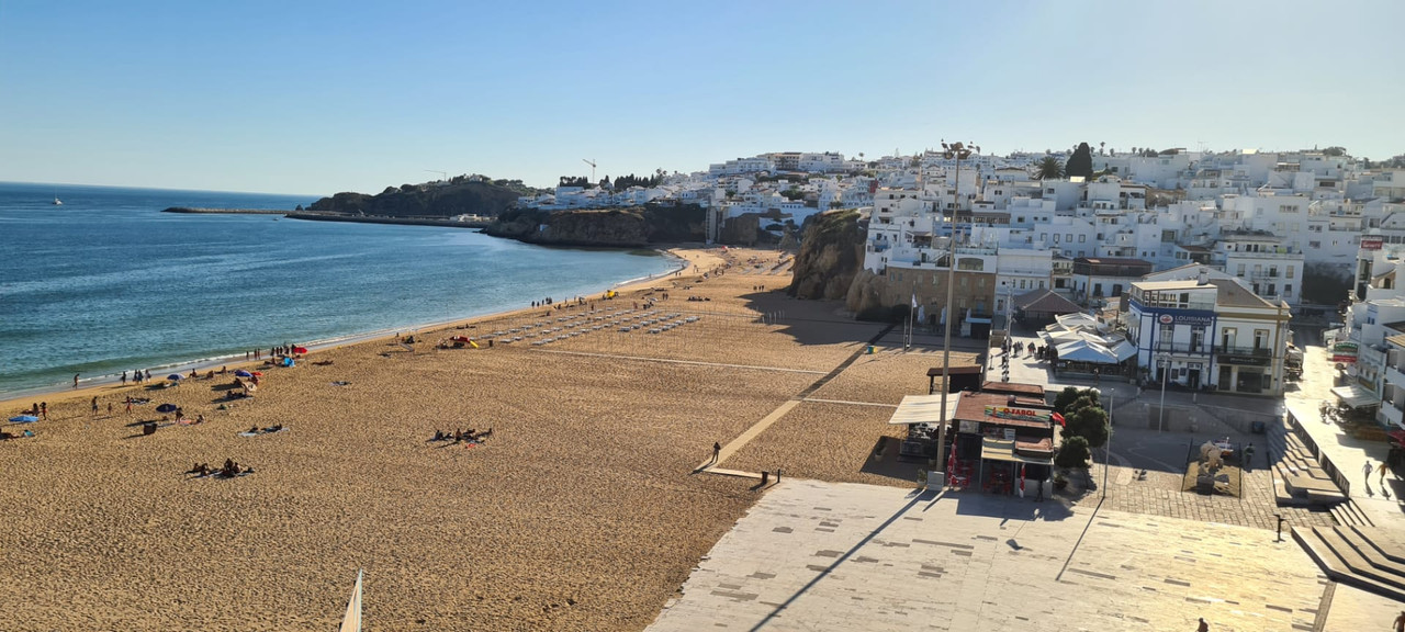 5BF86DF8-8253-4198-A1E7-64A5359932F4