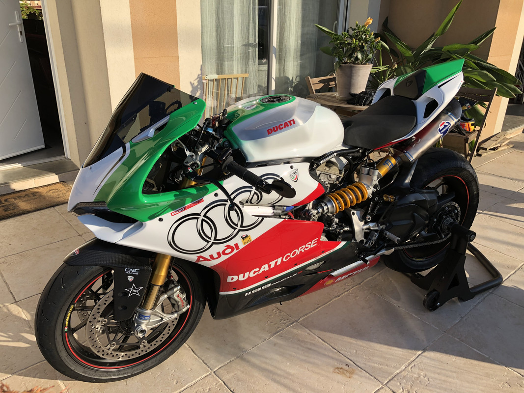 1076C6F5-899E-4C13-B03F-10BAE3C2E091