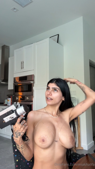 Mia-Khalifa-Pic-3.jpg
