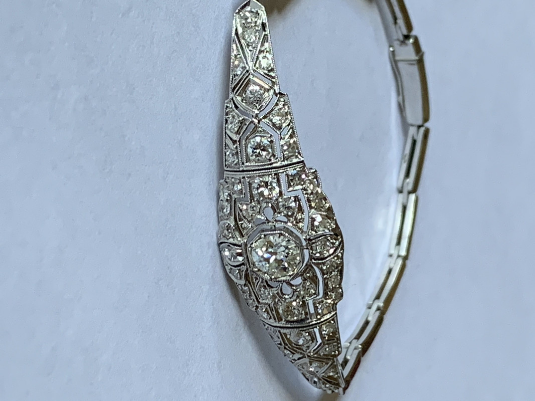 42634846-5168-41C4-B819-8CD034E8D004