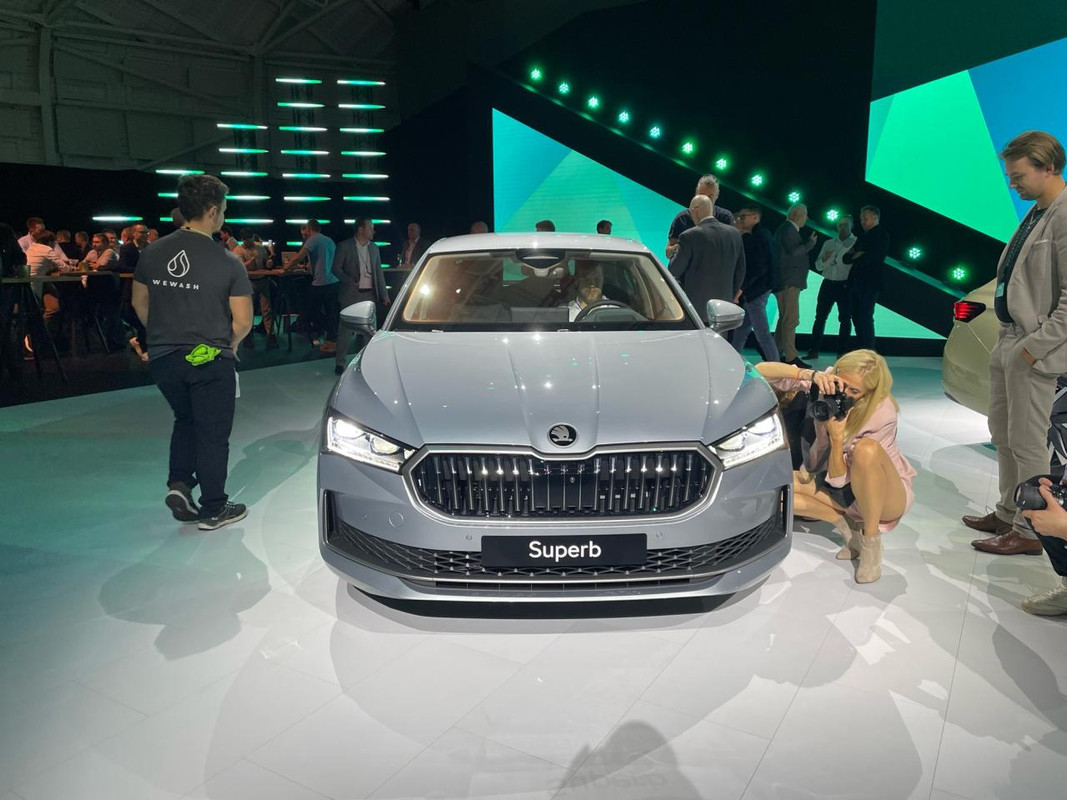 [Image: skoda-superb-203.jpg]
