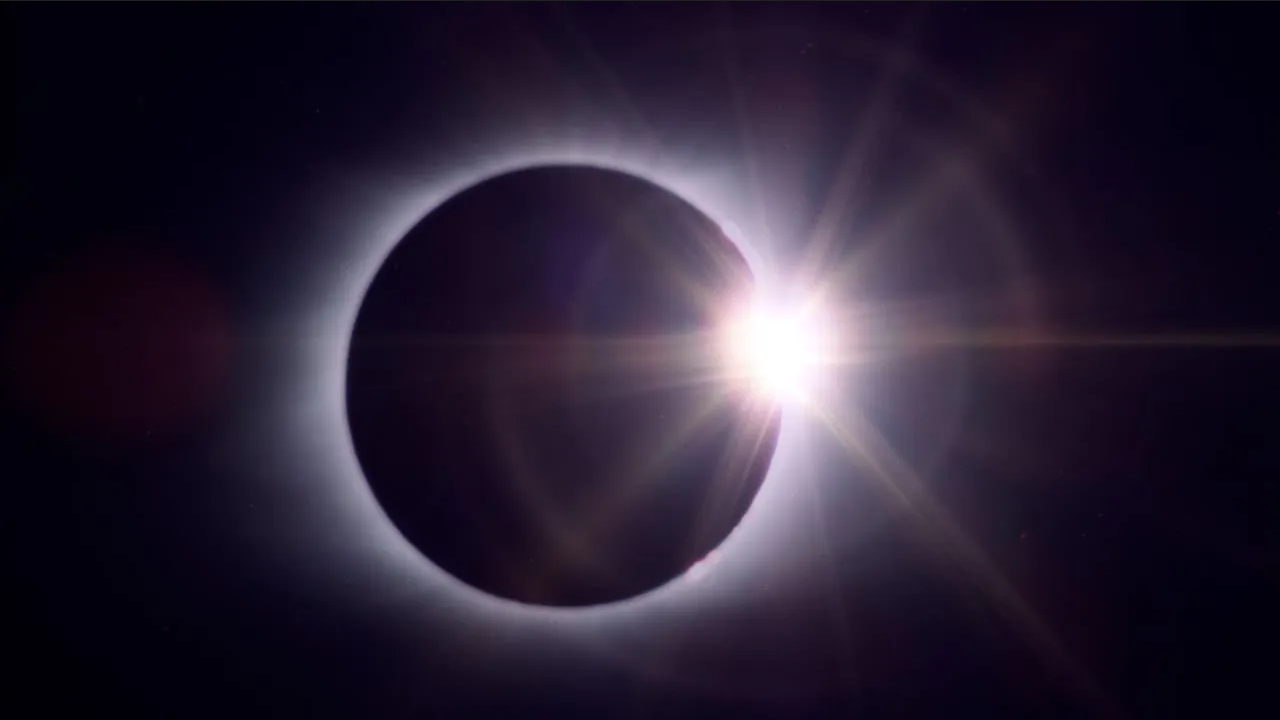 Eclipse solar 2024: Libérate de las energías negativas con estos rituales