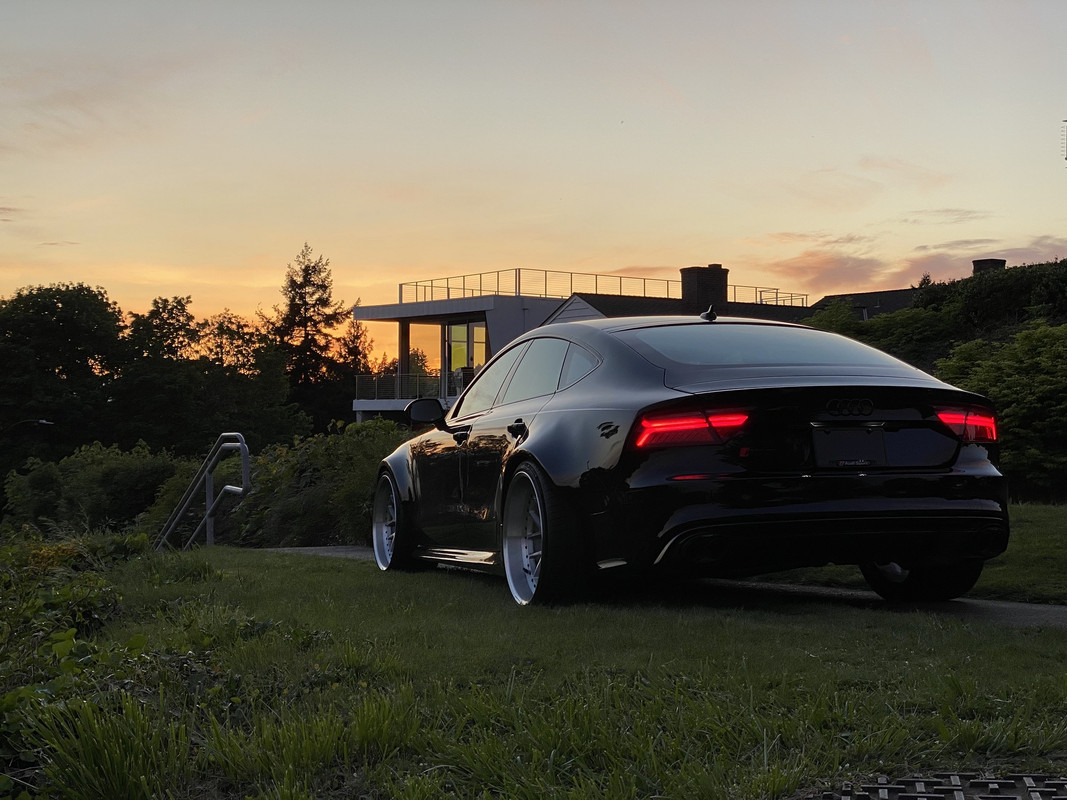 RS7_WB_Sunset_01