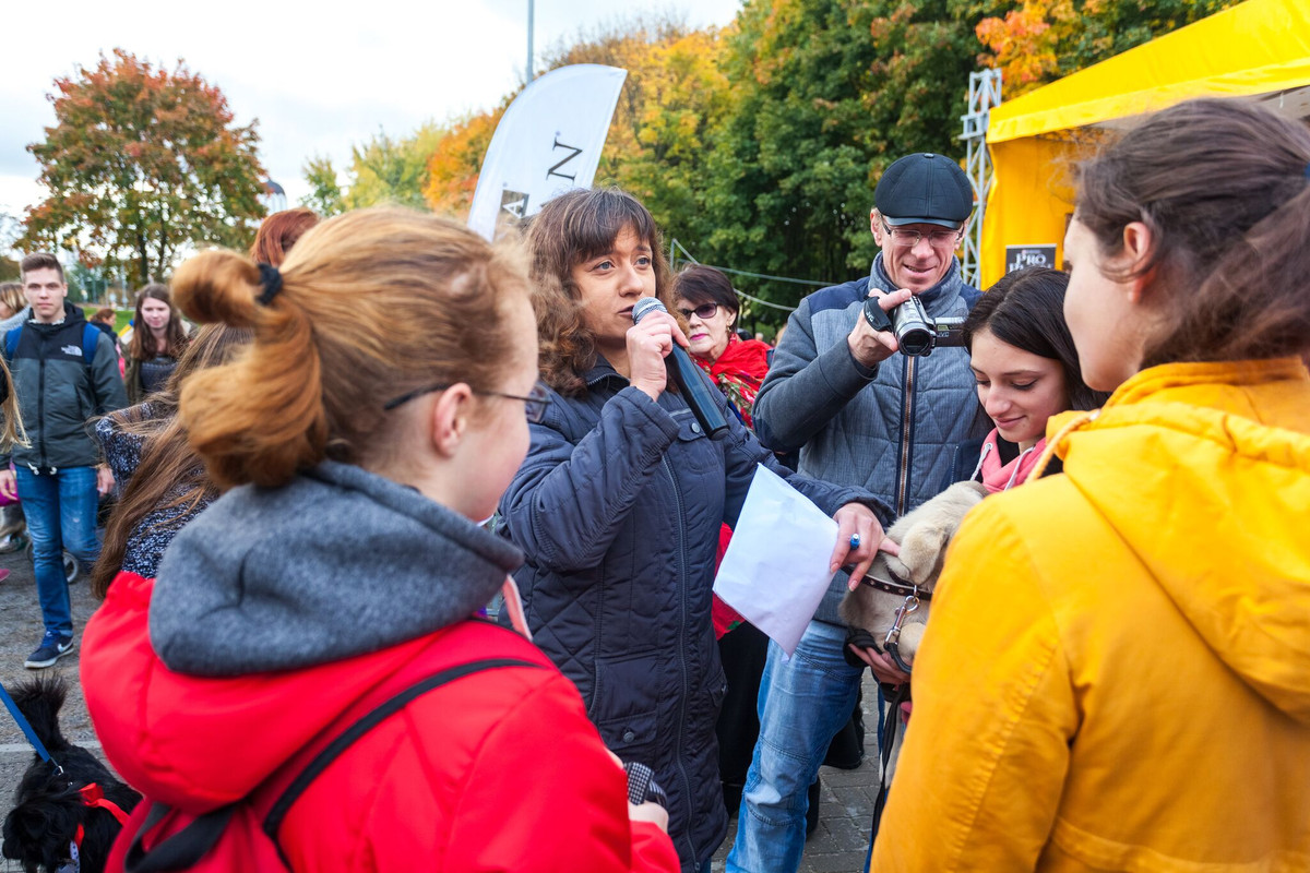 375DFF7F-1979-4735-823F-85CE46A13481