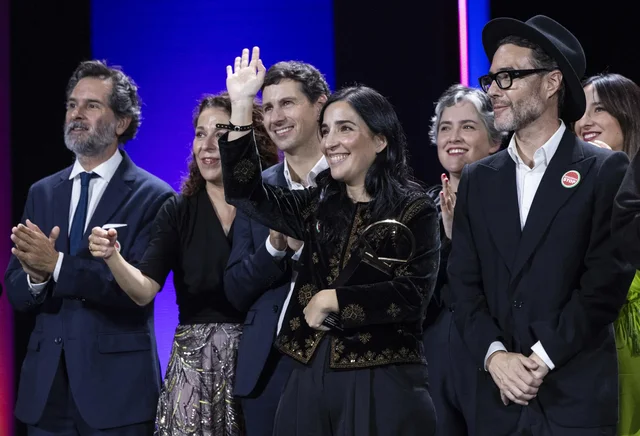 “LOS DOMINGOS” GANA LA CONCHA DE ORO, ¿CON POLÉMICA?