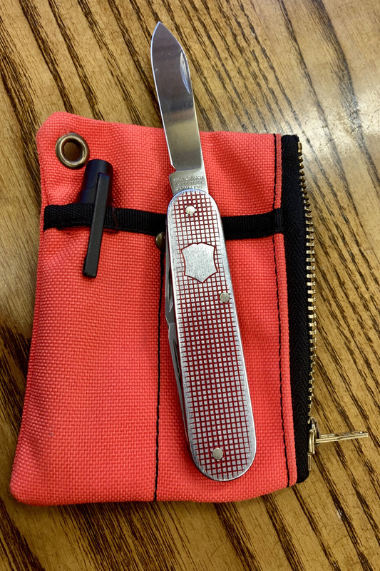 E033B275-7597-415B-8AF8-AFDB67304236