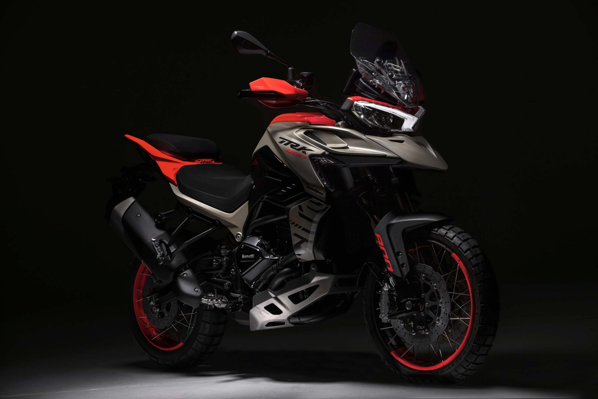 Турэндуро Benelli TRK 800 2022