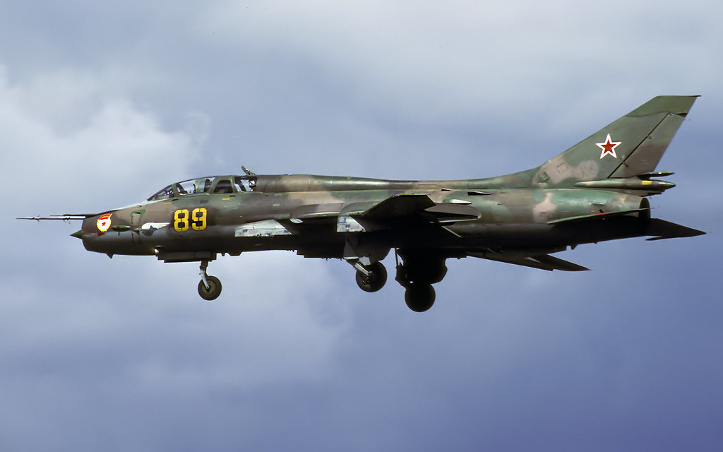 20 GvAPIB Su-17UM3 89 yellow_17532364510