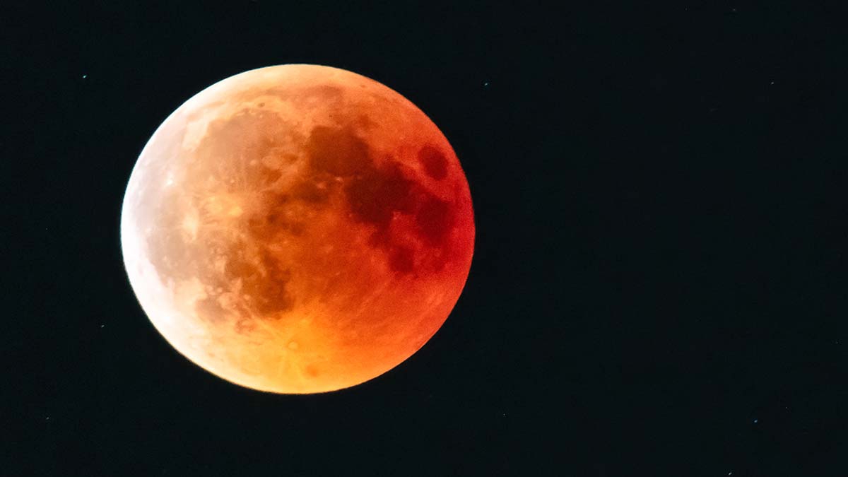 Lunas negras, eclipse lunar y otros eventos astronómicos de mayo