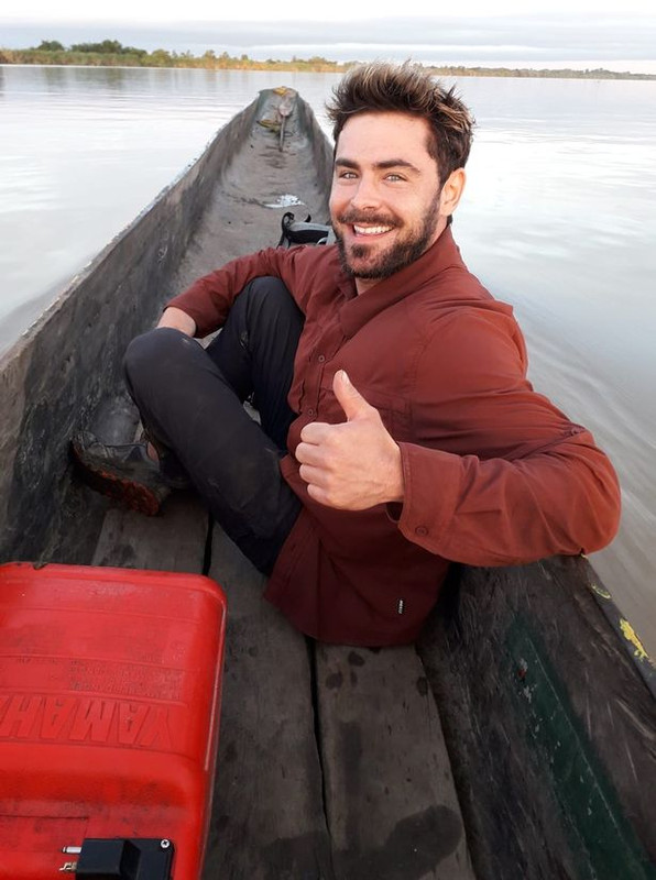 Zac Efron menjelajahi Papua Nugini ketika ia jatuh sakit dengan virus mematikan.