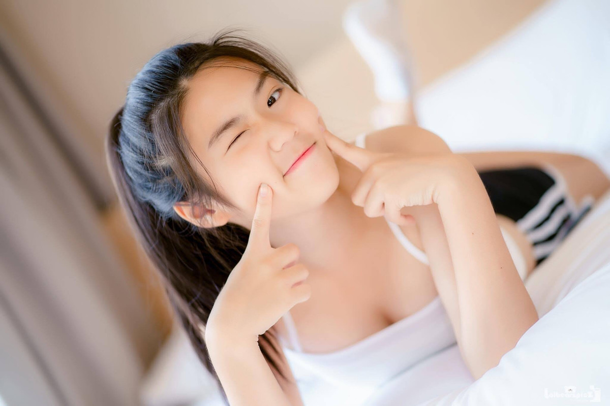 7EB1D110-727D-4A2D-842D-EC5A8E24C7E7