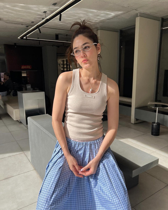 chomismaterialgirl-1716992111-3378697170482876982-4275583