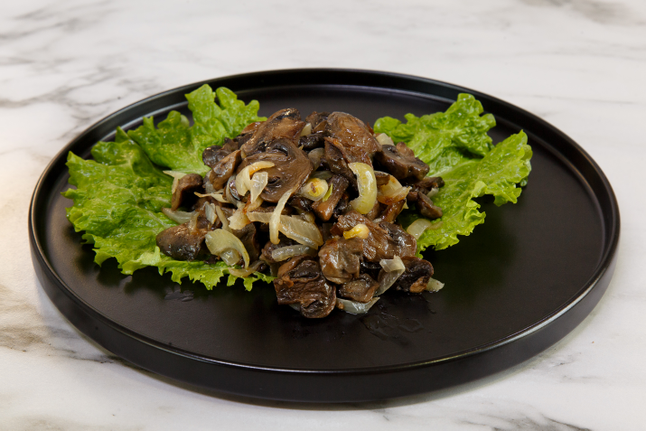 Грибы жаренные с луком (200г)