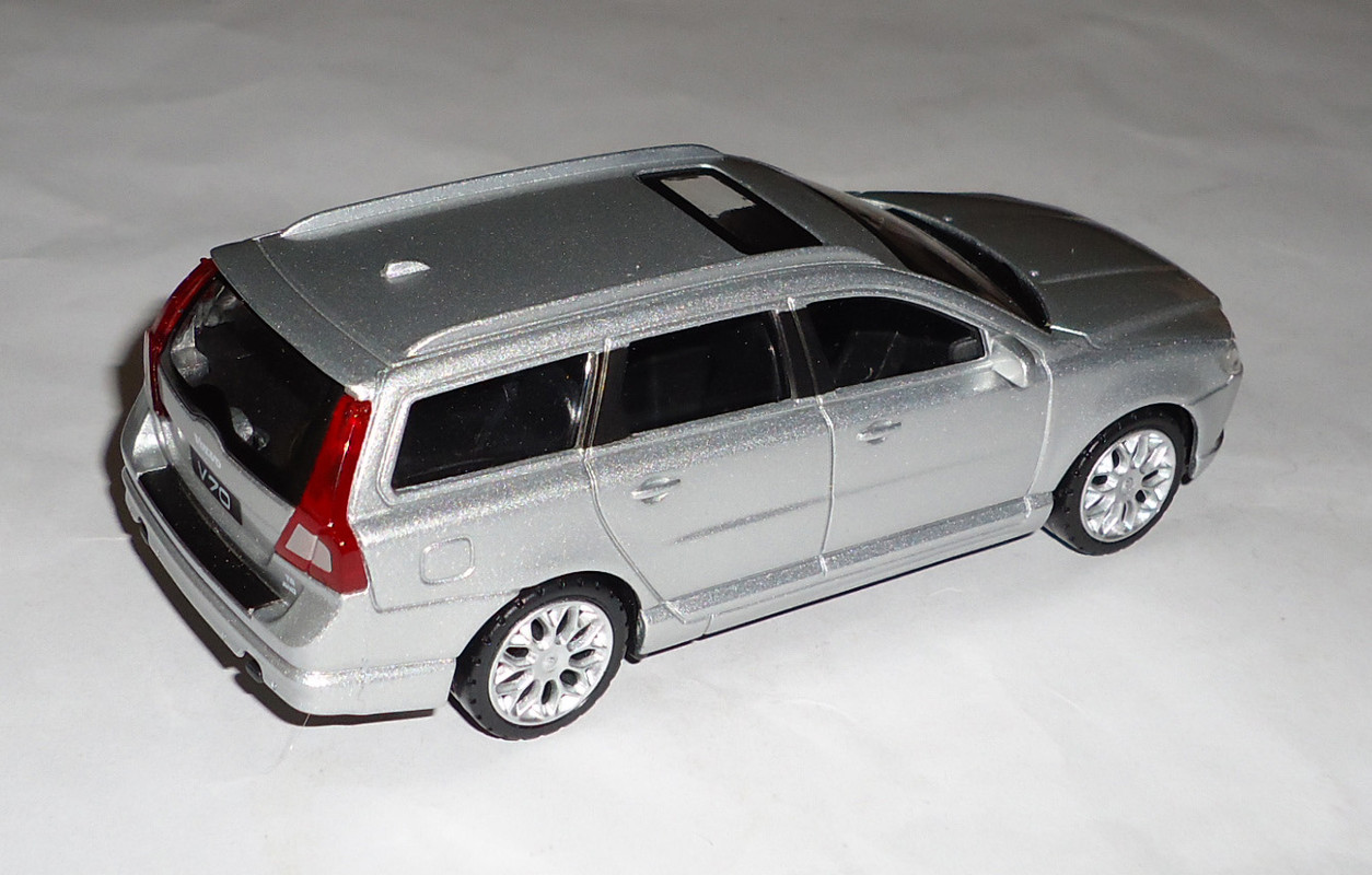 Volvo-V70 1