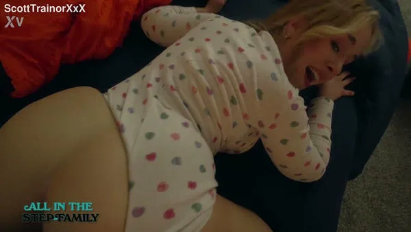 Zoey Uso Big Tits PAWG StepDaughter Gets Her Phone Taken Away