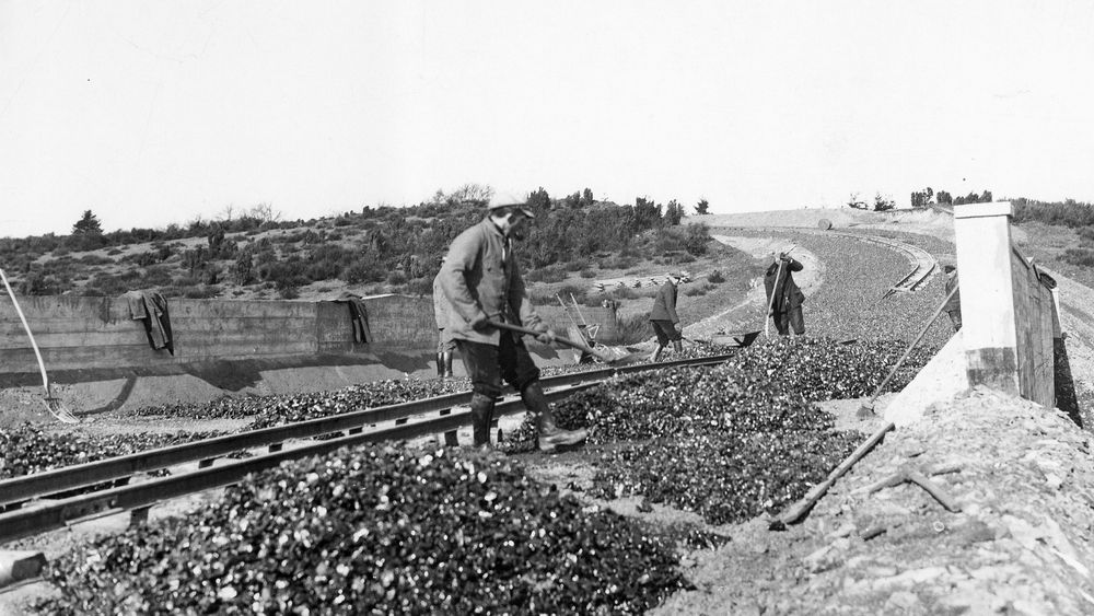 002-nurburgring-racetrack-construction-1927