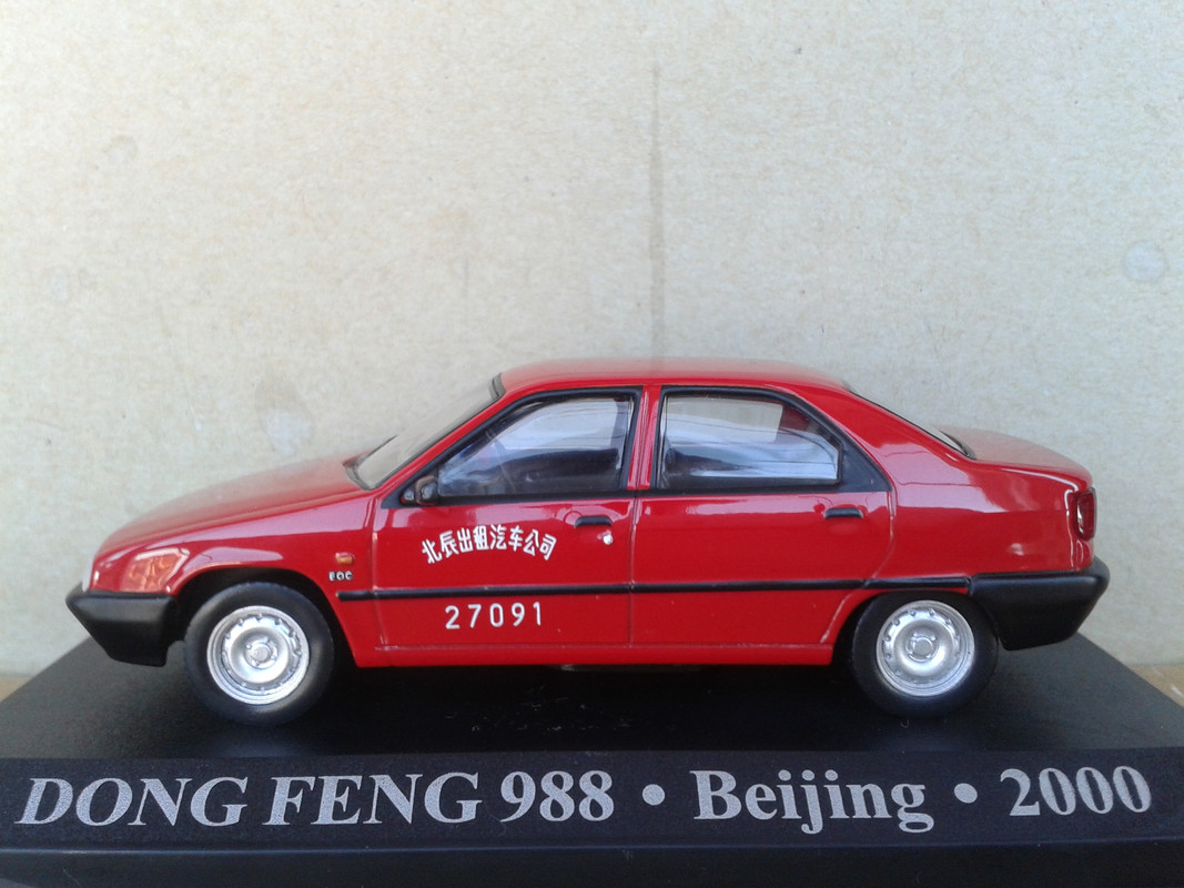 2000 Dongfeng Fukang 988 Sedan “Taxi de Beijín” (Ixo - nº 38 Taxis del Mundo) (8)