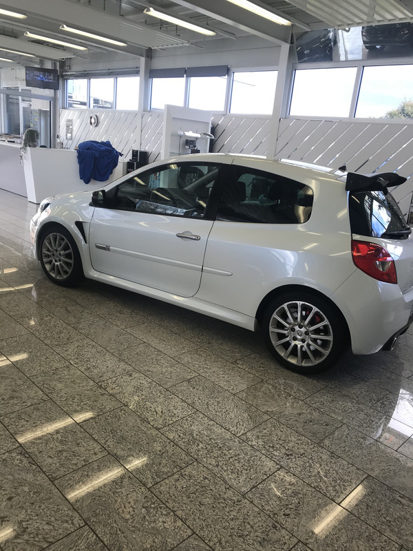 9C8869EF-CB78-42F3-AFE6-03F3B53759F0