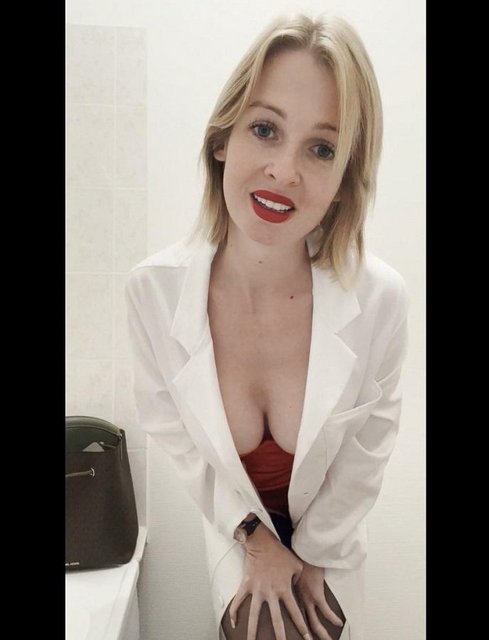 French Masseuse Gave Herself To Two Clients 1