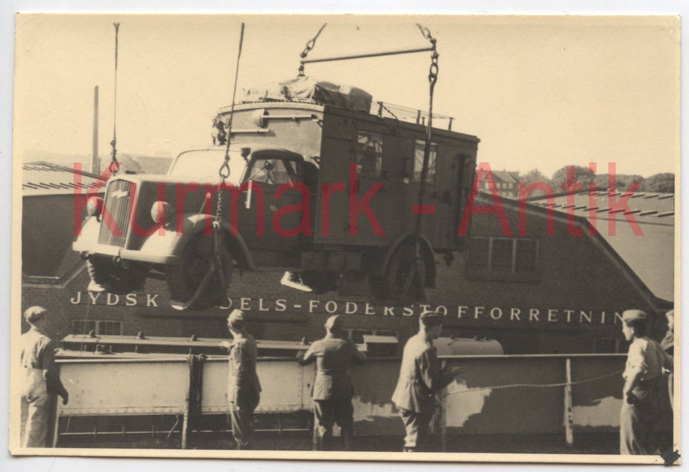 Foto Wehrmacht Dänemark Aalborg Marine Schiff LKW Opel Blitz Fun
