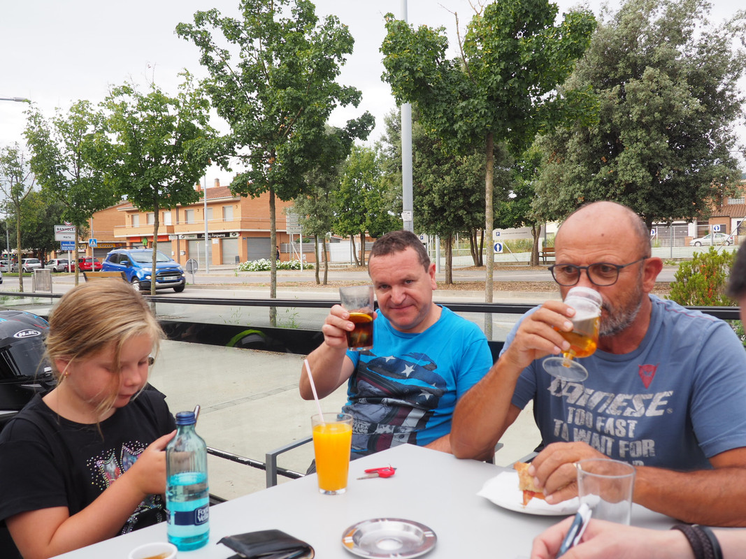 F412D7AA-59AC-40D4-A998-157D58309114