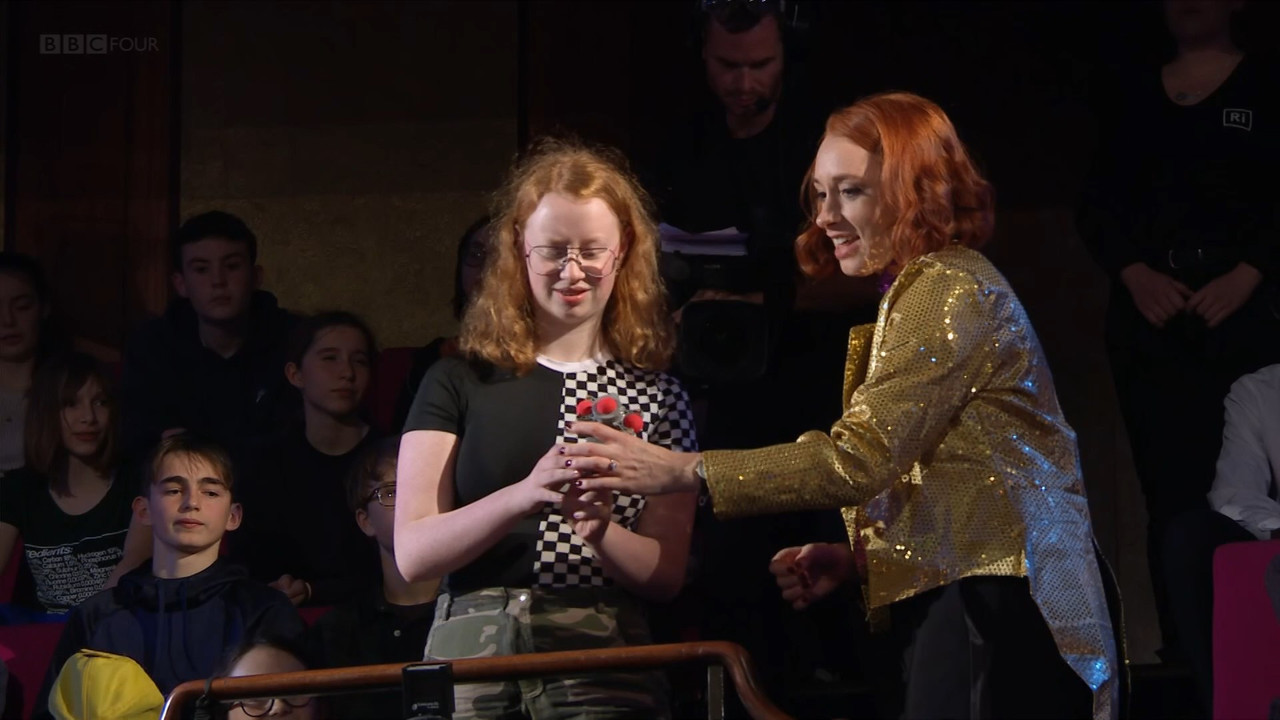 Royal Institution Christmas..._20191226_2000.ts_snapshot_56.33_[
