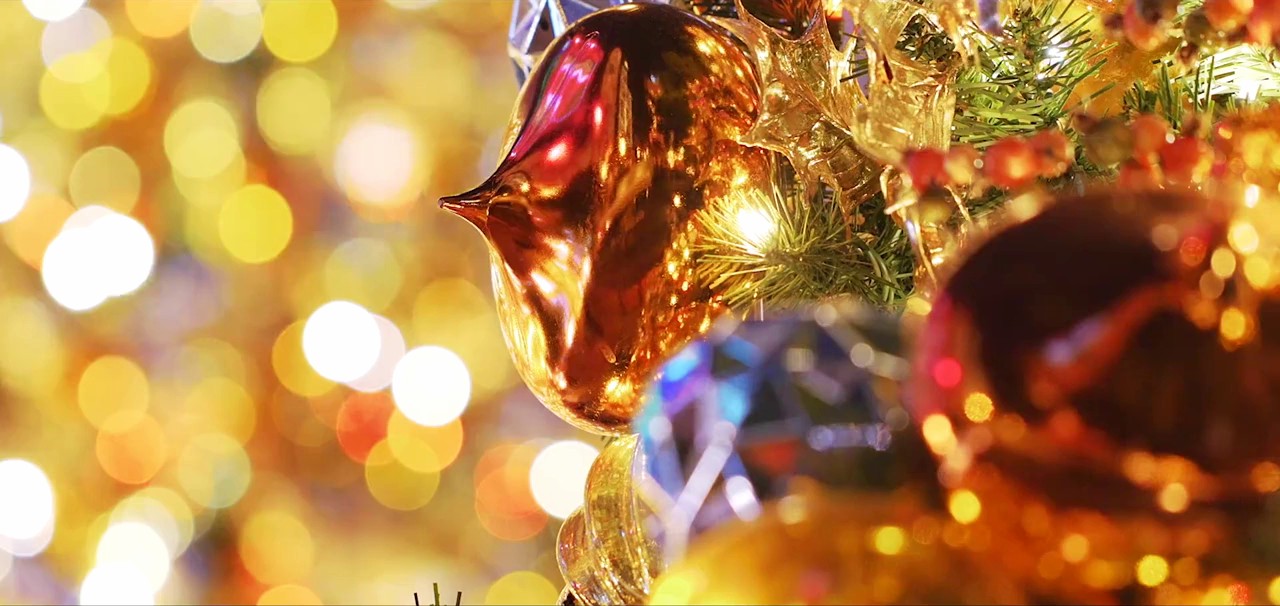 The-Christmas-Spirit-2023-720p-WEBRip-x264-AAC-mp4-0000