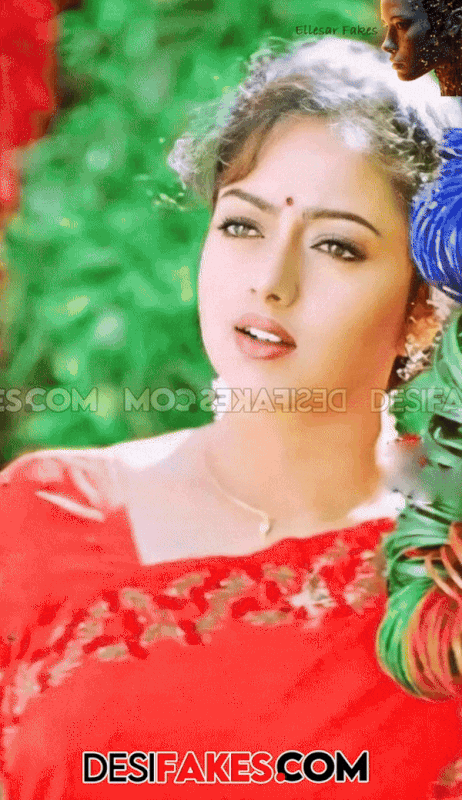 Soundarya3-ezgif-com-optimize.gif
