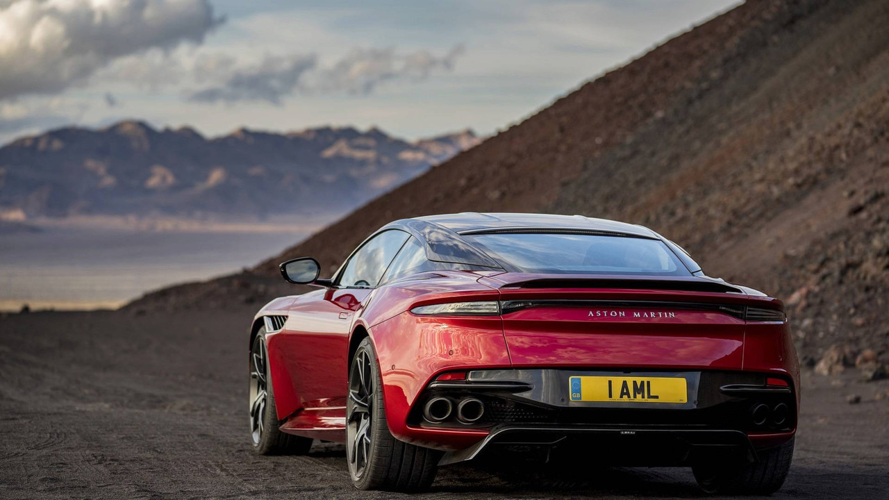 2019 Aston Martin DBS Superleggera (18)