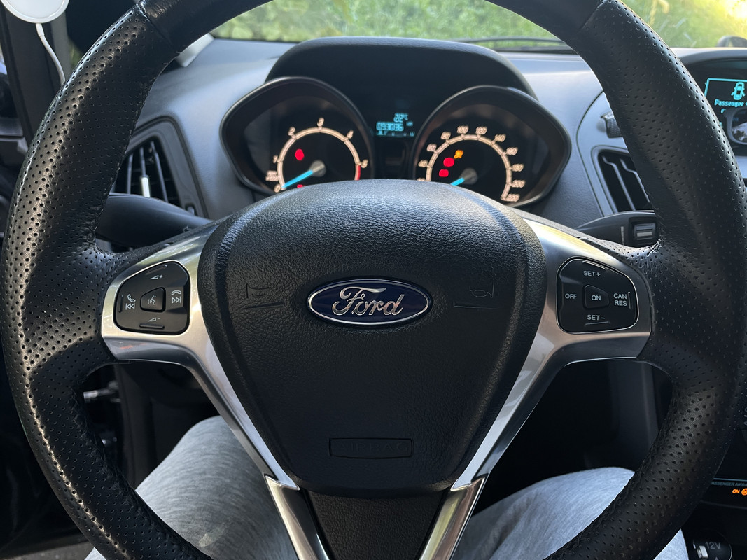 4BA77B04-D285-4658-844B-CA4D1C3AA610