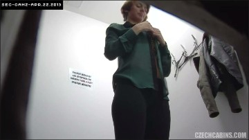 [Image: Voyeur28745112609.jpg]