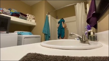 [Image: Voyeur60445101732.jpg]