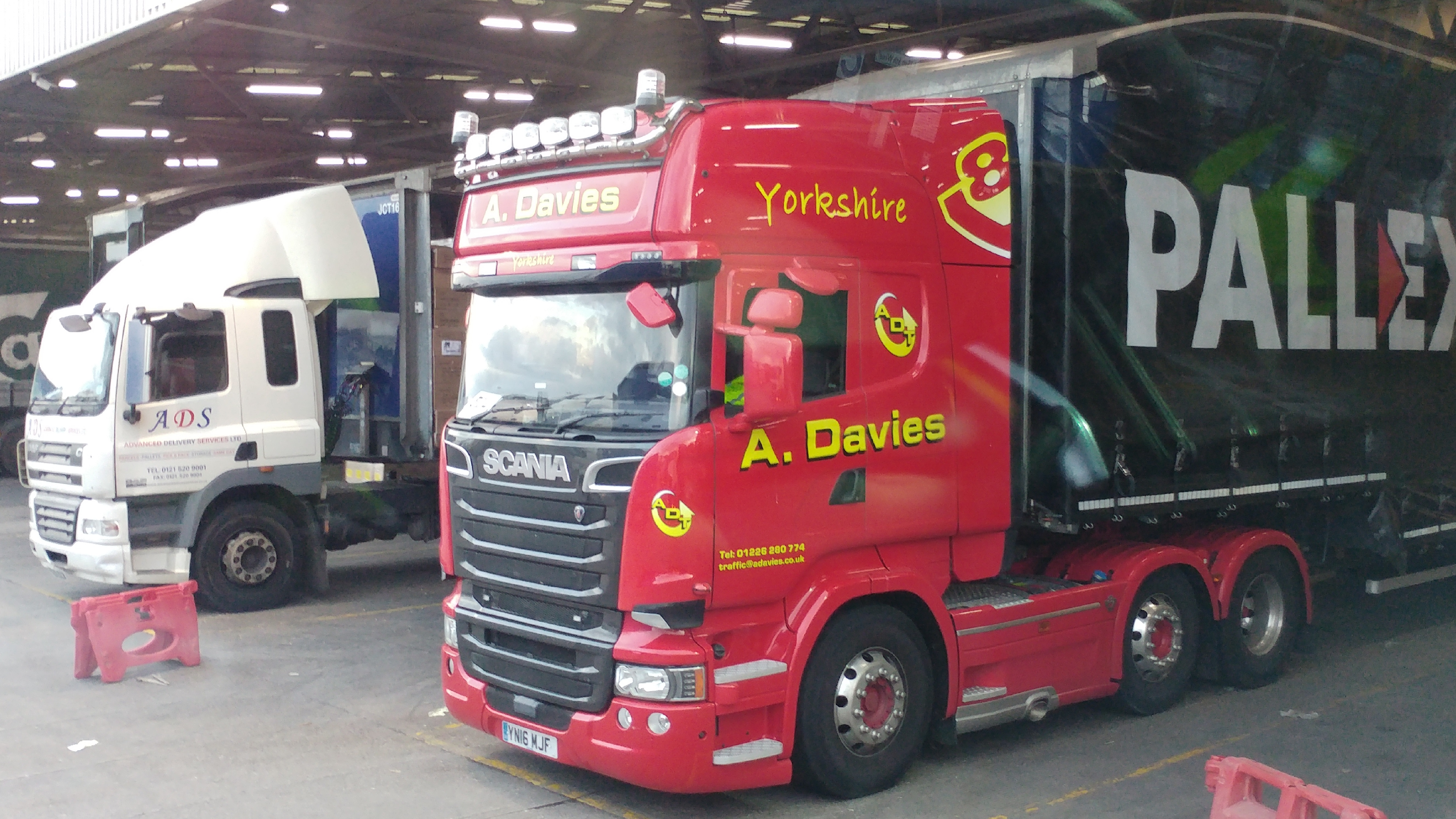 117-2016-Scania-R520-V8-Streamline-Topline-6x2-01-06-2018.jpg