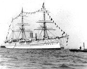 https://i.postimg.cc/mc7y3GMj/HMS-Serapis-1.jpg