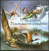 https://i.postimg.cc/mckWBdPt/san-tome-i-prinsipi-vymershie-jashchery-letajushchie-dinozavry-pterodaktil-pteranodon-2011-blok.jpg