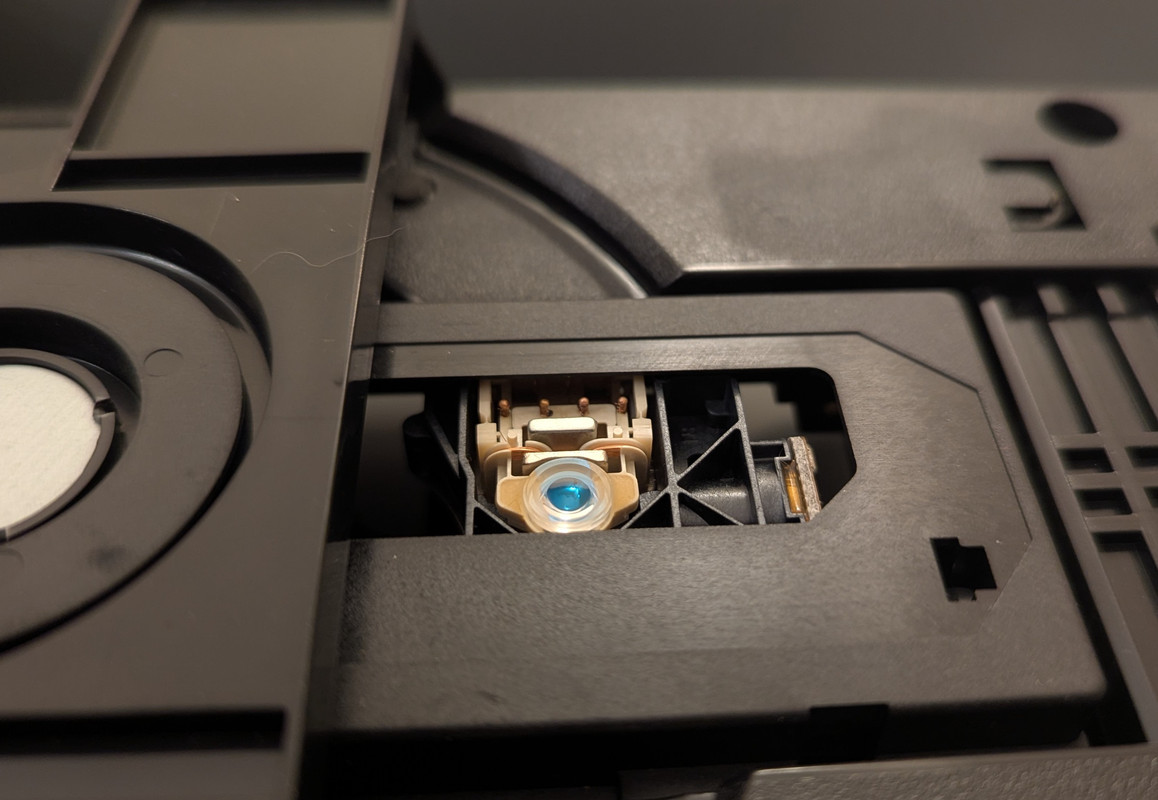 [Bild: Marantz-CD67-SE-Laser.jpg]
