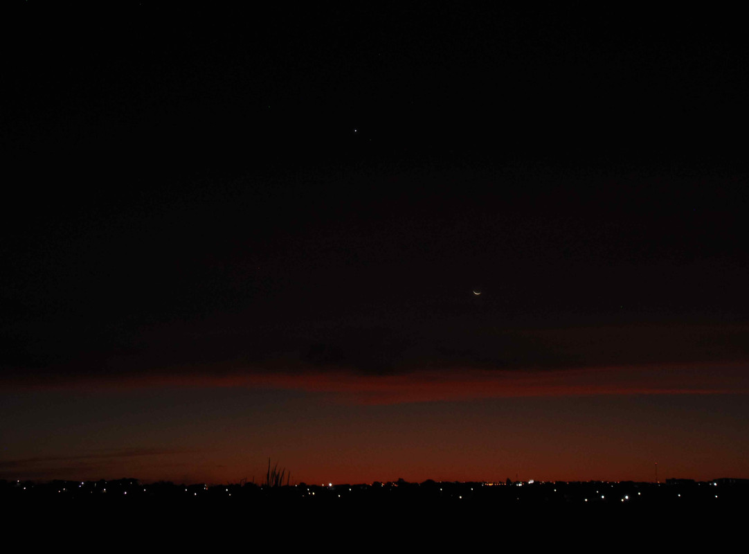 26.7.Venus & Luna (and the summery evening) VII (angled)