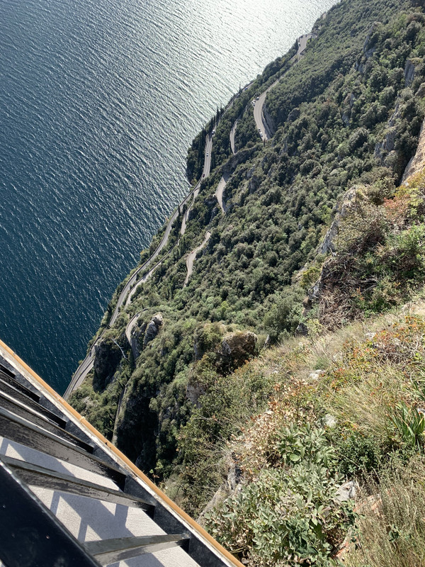 258AA252-A815-42EB-8A37-CC74365C6949