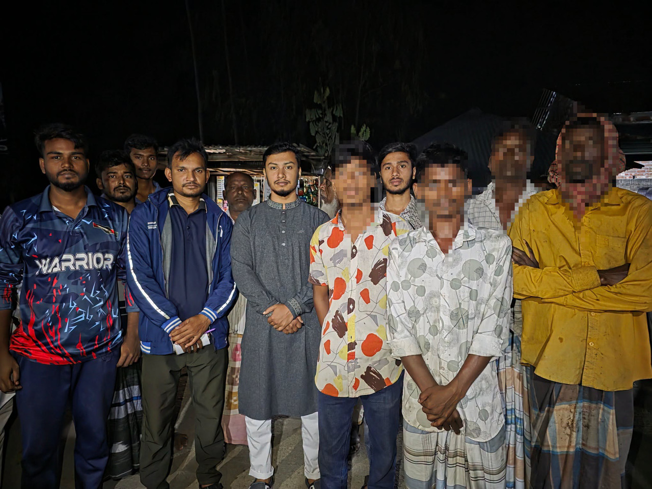 স্থানীয় যুবকের সচেতনতায় বাদুড় শিকার বন্ধ, শিকারীদের কাছ থেকে মুচলেকা নিল বন বিভাগ