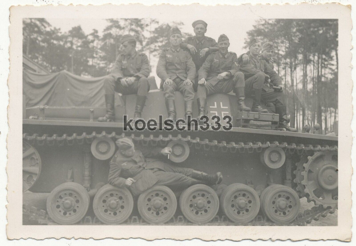 3 Fotos Soldaten der Wehrmacht am Sturmgeschütz Panzer in Jüterbog 1941 StuG Ari (2)