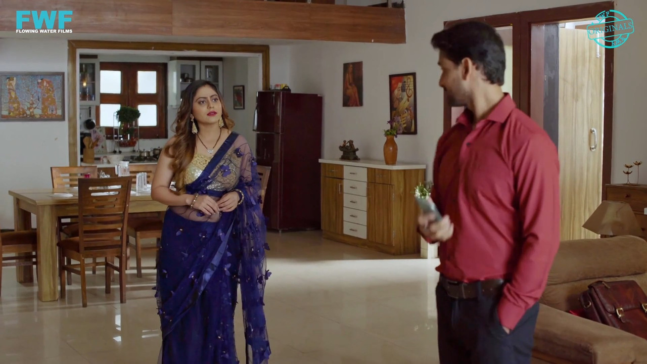 Dincy Vira Hot in saree.mkv_snapshot_00.33.965