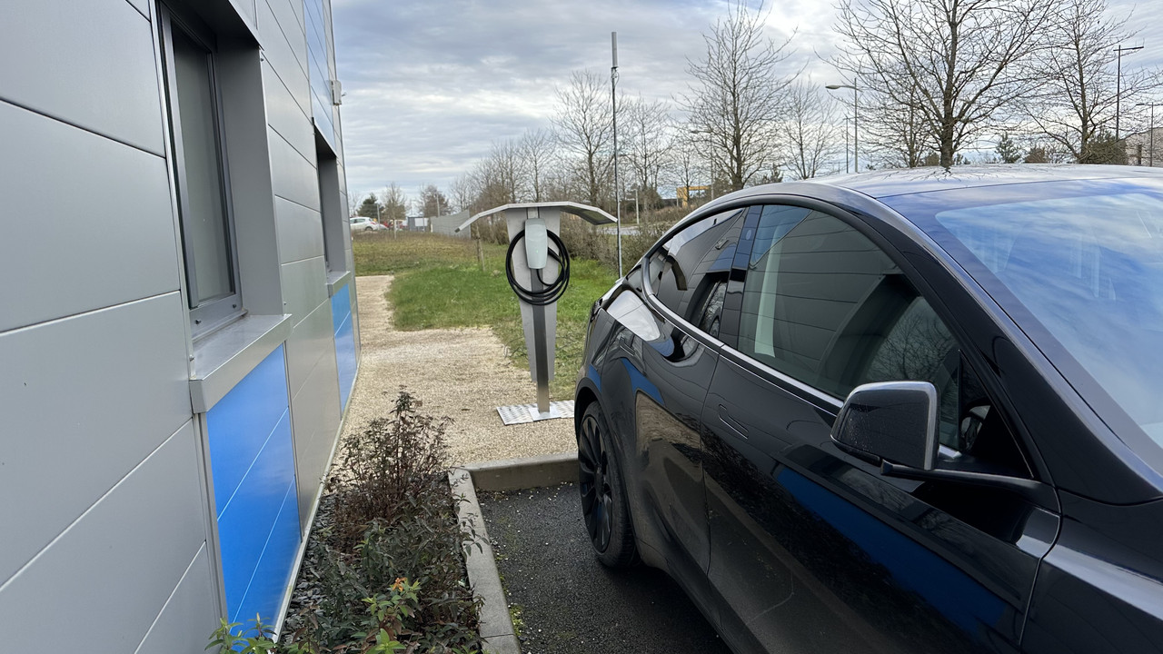 3BF95FD3-9DA9-427E-A01C-01AE07C34543