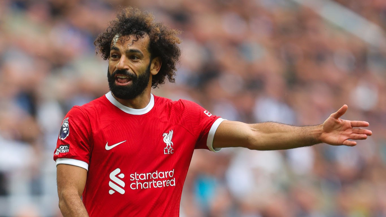 Jamie Carragher makes Mohamed Salah Liverpool future claim.