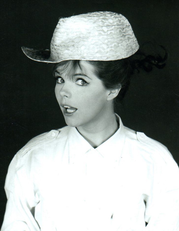 samantha_eggar_a06
