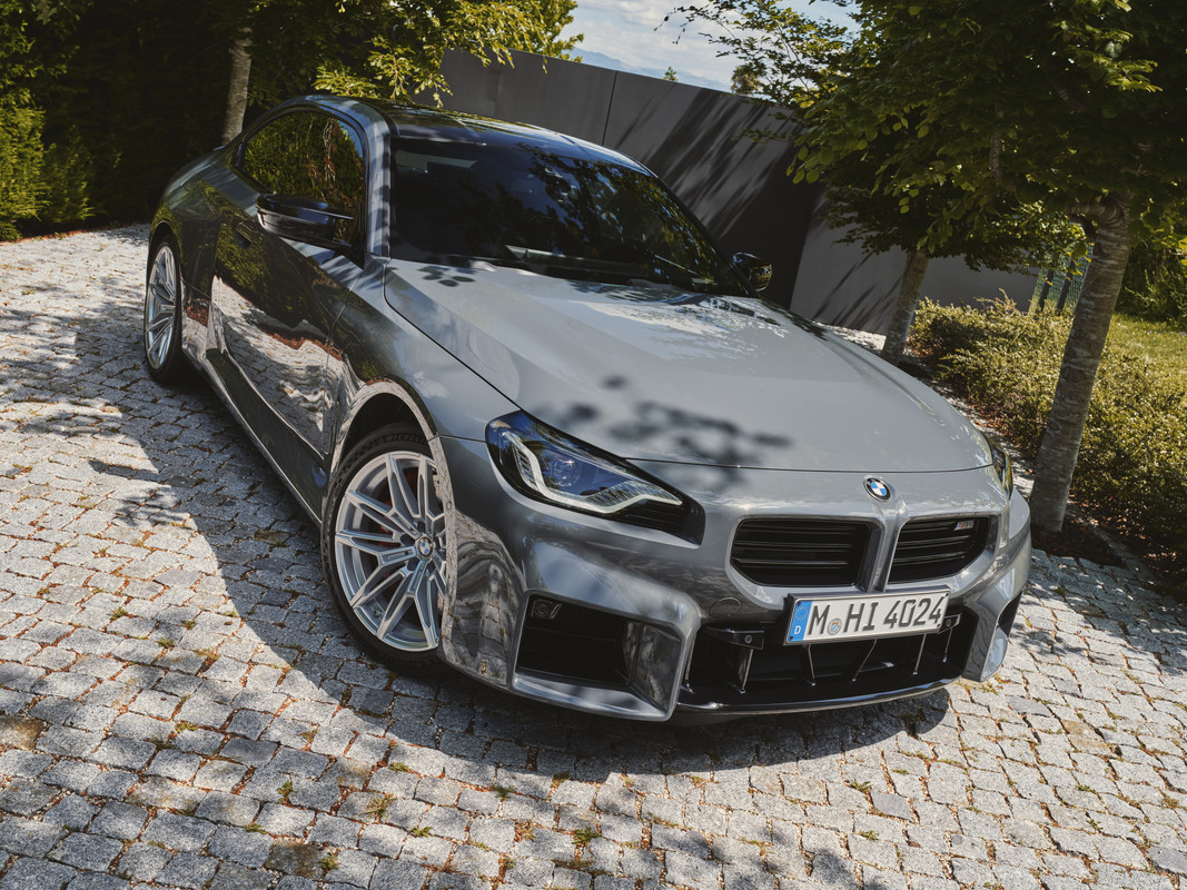 P90553540_highRes_the-new-bmw-m2-06-20