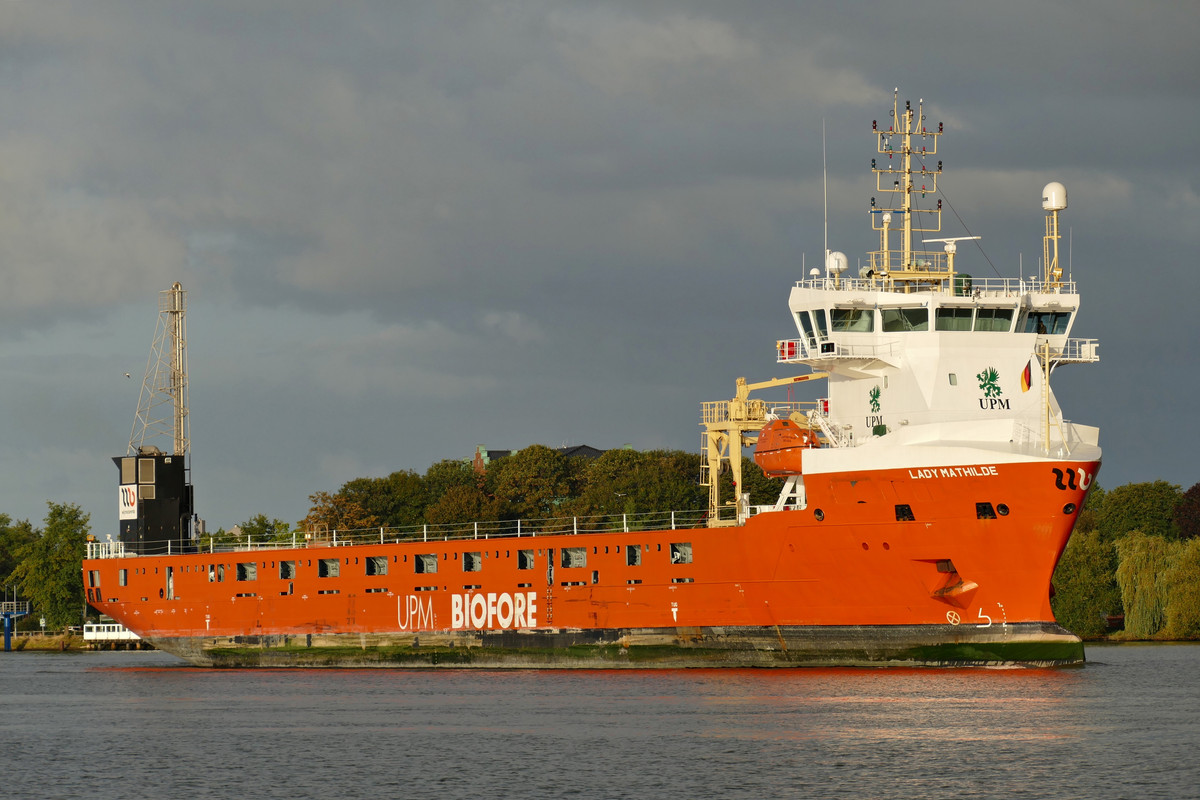 Lady Mathilde (OK-140922-1)