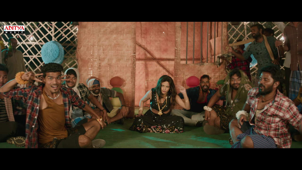 [Image: vlcsnap-2025-12-21-18h21m53s148.png]