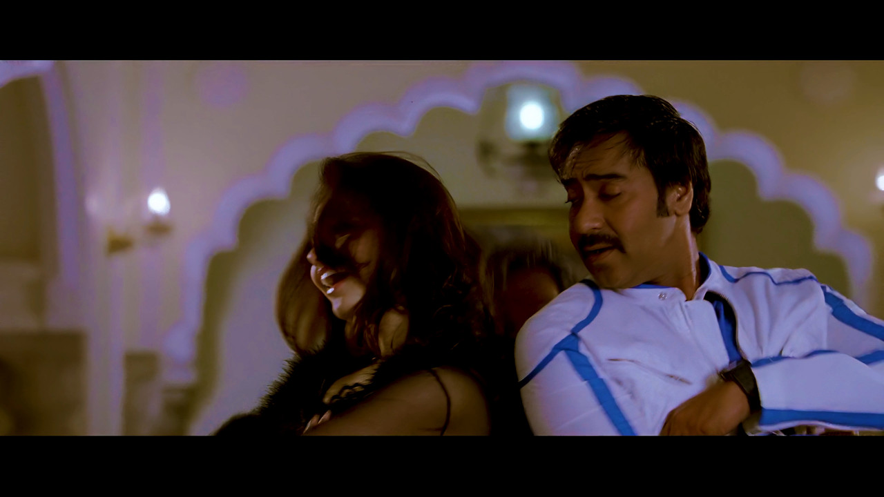 [Image: Tamanna-Hot-Song-From-Himmatwala-Taki-O-...-21-55.jpg]