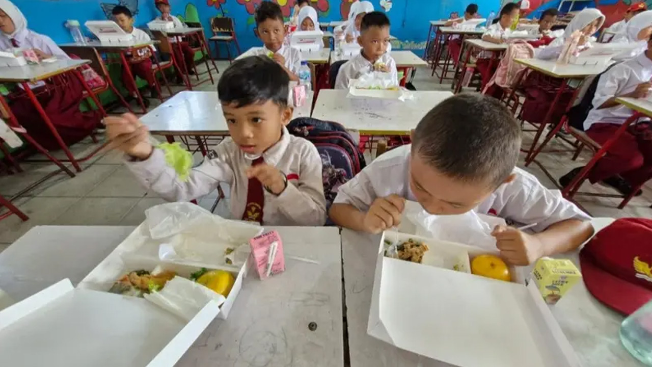 Terus Bertambah! Siswa Keracunan MBG di Bogor Mencapai Ratusan, Apakah Bisa Klaim Asuransi?